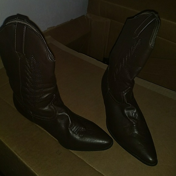 Brown cowgirl boots big kid xl 4/5 or woman small - Picture 3 of 4